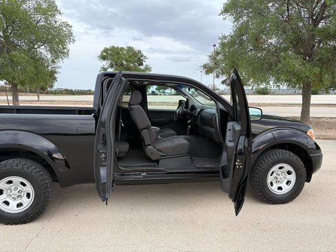 Used 2006 Nissan Frontier XE w/ (G01) XE Preferred Pkg RWD image 59