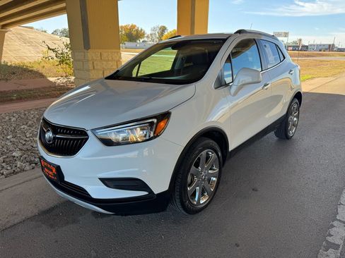 Used 2020 Buick Encore Preferred image 7