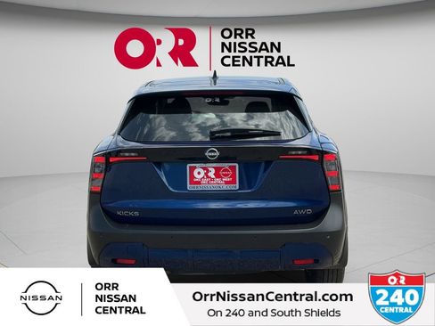 Used 2025 Nissan Kicks SV w/ Illumination Package AWD/4WD image 6