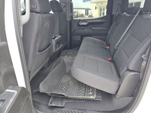 Used 2024 Chevrolet Silverado 1500 LT Trail Boss w/ Protection Package AWD/4WD image 11