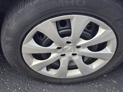 Used 2024 Toyota Corolla LE FWD image 18