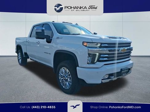 Used 2022 Chevrolet Silverado 2500 High Country w/ Safety Package II AWD/4WD image 3