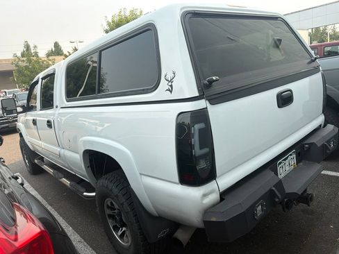 Used 2004 Chevrolet Silverado 2500 LS w/ Skid Plate Package AWD/4WD image 4