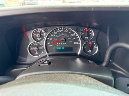 Used 2023 Chevrolet Express 2500 w/ Driver Convenience Package image 19