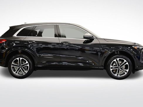 Used 2025 Audi Q5 Premium w/ Convenience Package AWD/4WD image 6