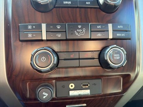 Used 2012 Ford F150 Lariat w/ Lariat Chrome Pkg image 18