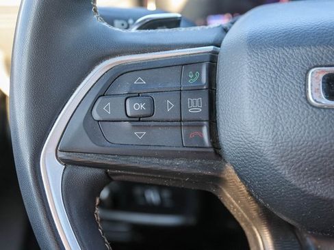 Used 2023 Jeep Grand Cherokee L Laredo image 29