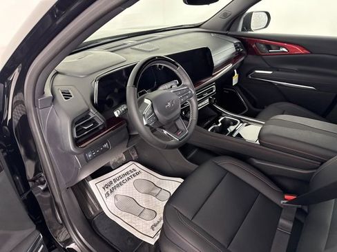 New 2026 Chevrolet Traverse Z71 w/ Enhanced Driving Package AWD/4WD image 26