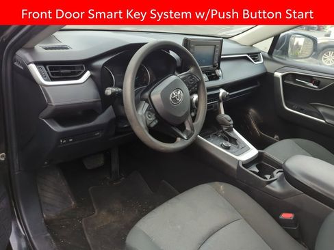 Used 2020 Toyota RAV4 XLE w/ Convenience Package image 7