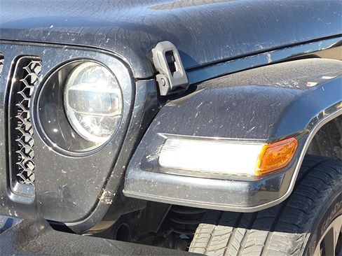 Used 2021 Jeep Wrangler Unlimited Sahara image 10