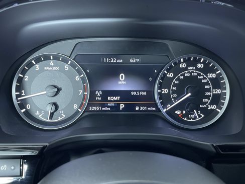 Used 2023 INFINITI QX60 Pure AWD/4WD image 17
