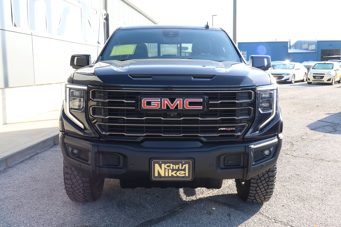Used 2023 GMC Sierra 1500 AT4X w/ AT4X AEV Edition AWD/4WD image 2