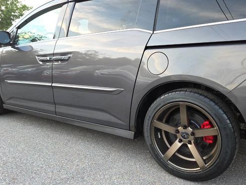 Used 2014 Honda Odyssey Touring Elite image 9