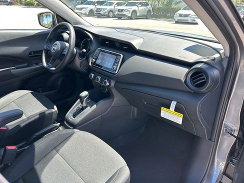 New 2025 Nissan Kicks Play S image 34