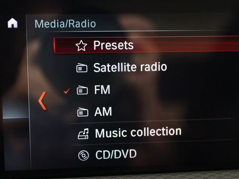 Used 2018 BMW X3 M40i image 33