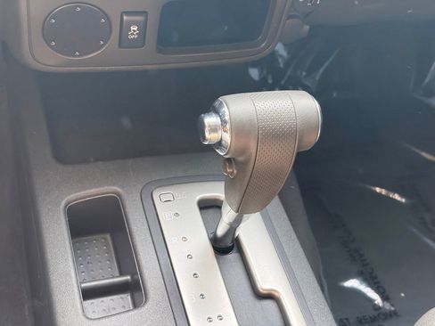 Used 2017 Nissan Frontier SV w/ SV Value Truck Package RWD image 17