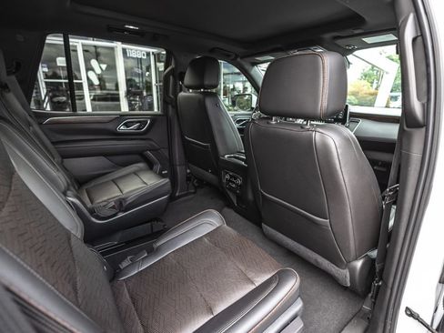Used 2021 Chevrolet Tahoe High Country w/ Premium Package AWD/4WD image 29