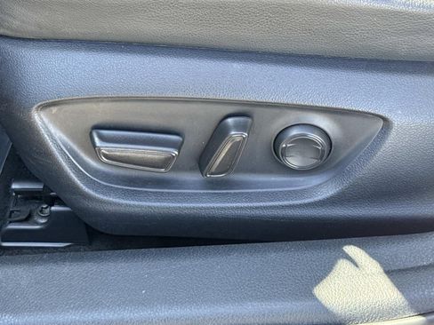 Used 2024 Toyota Camry SE image 21