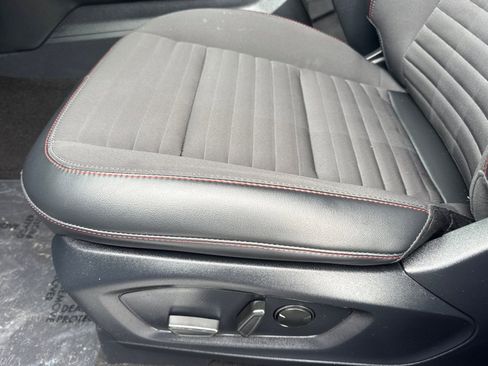 Used 2025 Ford Explorer ST-Line w/ Premium Package AWD/4WD image 13