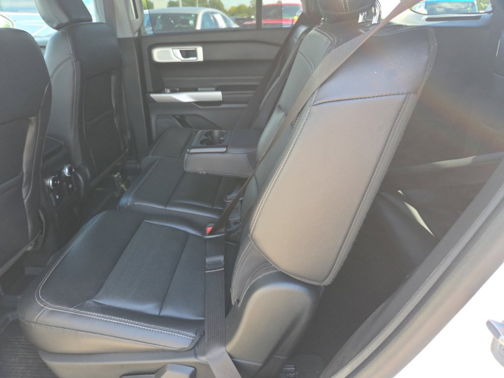 Used 2023 Ford Explorer Limited w/ Limited Technology Package AWD/4WD image 13