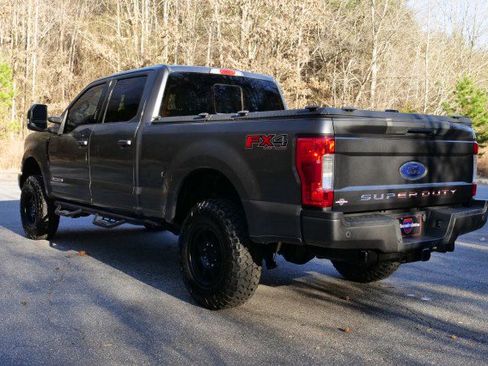 Used 2019 Ford F250 Lariat w/ Lariat Ultimate Package image 7
