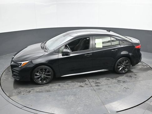 Used 2024 Toyota Corolla SE image 40