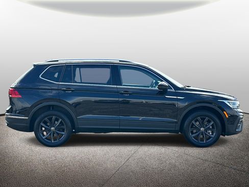 Used 2024 Volkswagen Tiguan SE FWD image 5