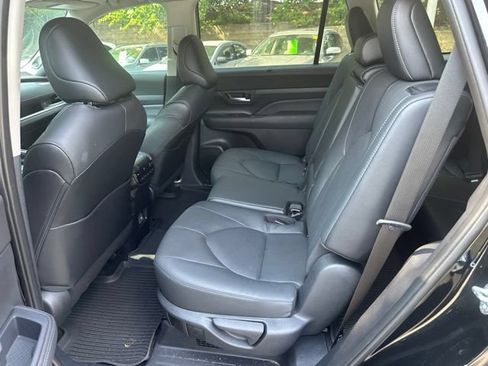 Used 2025 Toyota Grand Highlander AWD Hybrid image 9