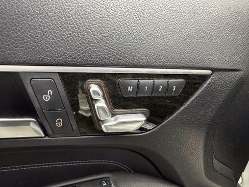 Used 2015 Mercedes-Benz E 400 4MATIC Coupe image 11