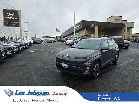 Certified 2024 Hyundai Kona SE image 1