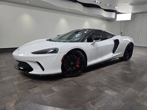 Used 2023 McLaren GT RWD image 1