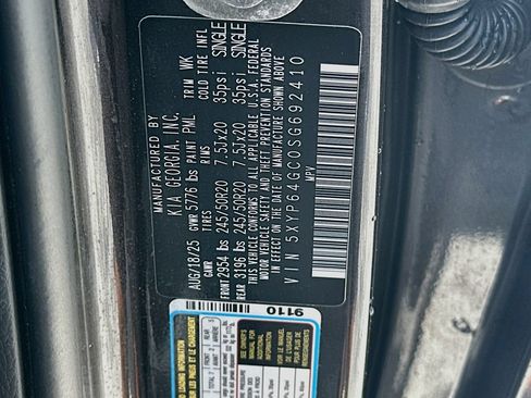 Used 2025 Kia Telluride S FWD image 35