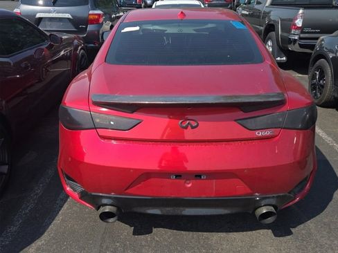 Used 2017 INFINITI Q60 Red Sport 400 RWD image 5