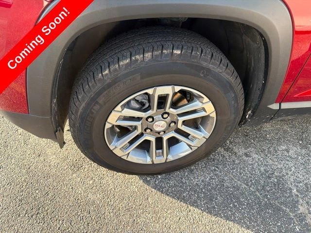 Used 2025 GMC Terrain Elevation AWD/4WD image 4