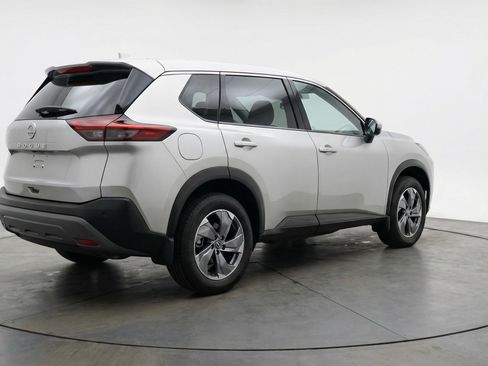 Used 2025 Nissan Rogue SV FWD image 9