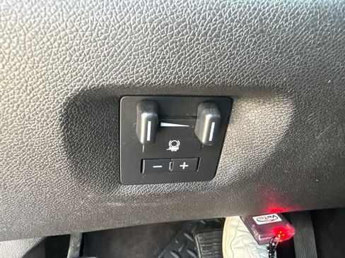 Used 2013 GMC Sierra 1500 SLE w/ Power Tech Package AWD/4WD image 19