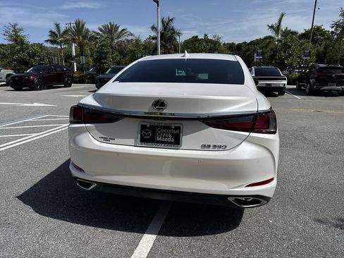 Used 2025 Lexus ES 350 w/ Premium Package FWD image 25