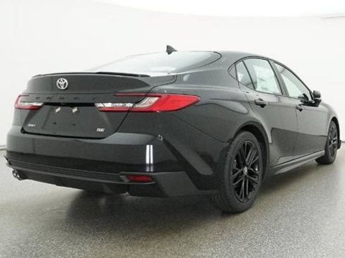 New 2026 Toyota Camry Hybrid FWD image 23