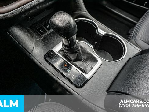 Used 2018 Toyota Highlander LE image 44