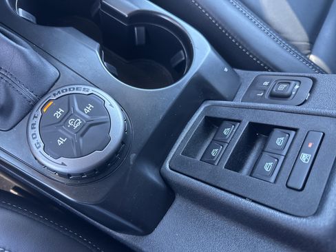 Certified 2025 Ford Bronco Outer Banks AWD/4WD image 33