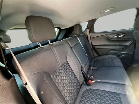 Used 2022 Chevrolet Blazer LT FWD image 25