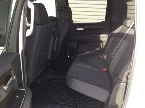 Used 2024 GMC Sierra 1500 SLE image 12