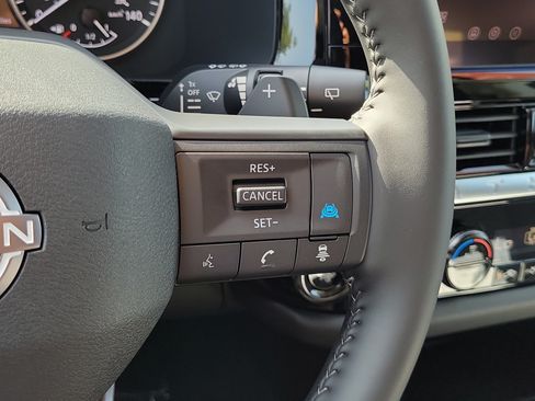 Certified 2026 Nissan Pathfinder SV FWD image 22