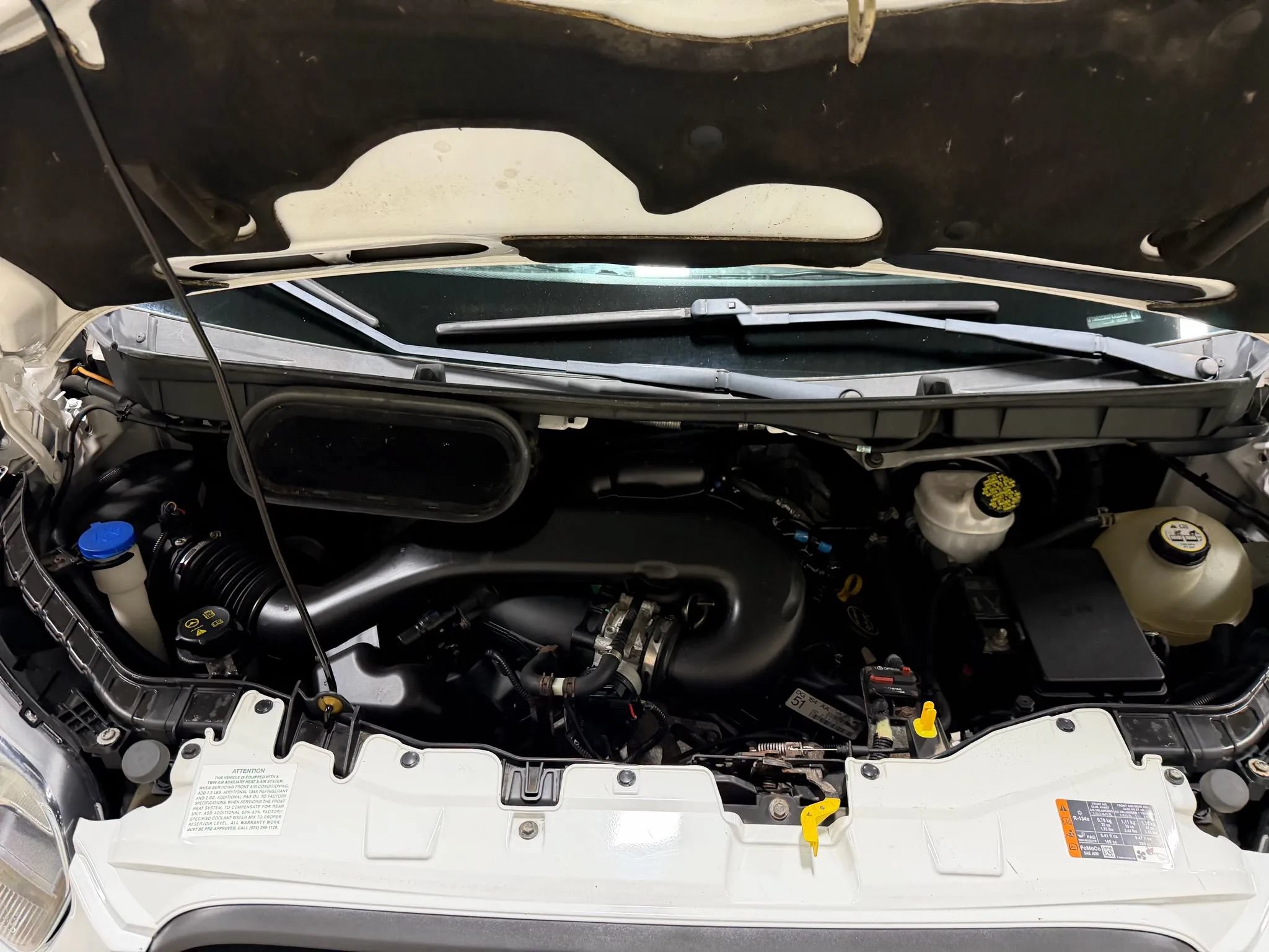Used 2015 Ford Transit 250 148 Medium Roof RWD image 59
