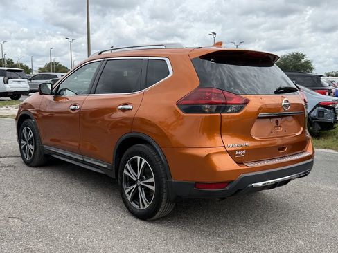 Used 2018 Nissan Rogue SL w/ Premium Package FWD image 7