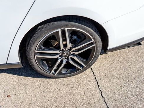 Used 2023 Honda Accord Sport image 10