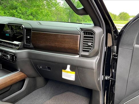 New 2026 Chevrolet Silverado 2500 High Country w/ Midnight Edition AWD/4WD image 24