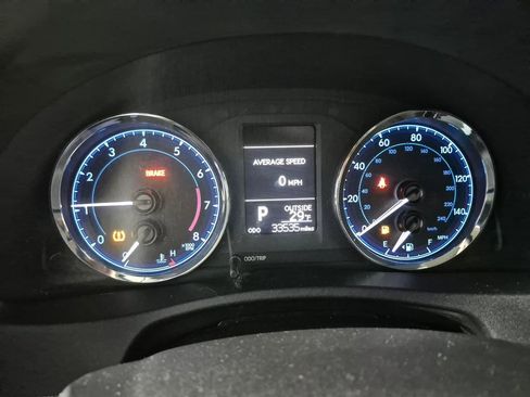 Used 2018 Toyota Corolla L image 12