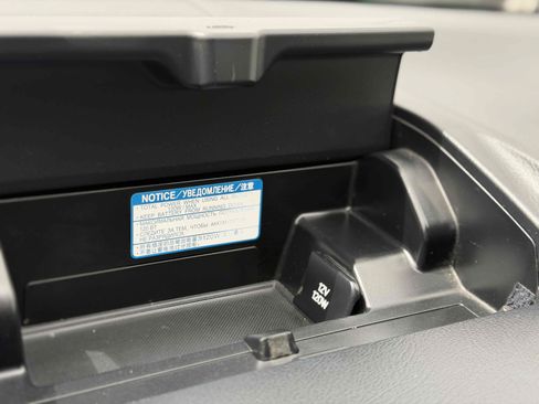 Used 2012 Lexus CT 200h FWD image 29