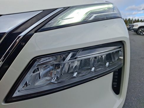 Used 2023 Nissan Rogue Platinum w/ Platinum Premium Package image 9